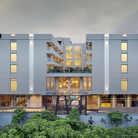 Hotel Zone By The Park Raipur Zewnętrze zdjęcie