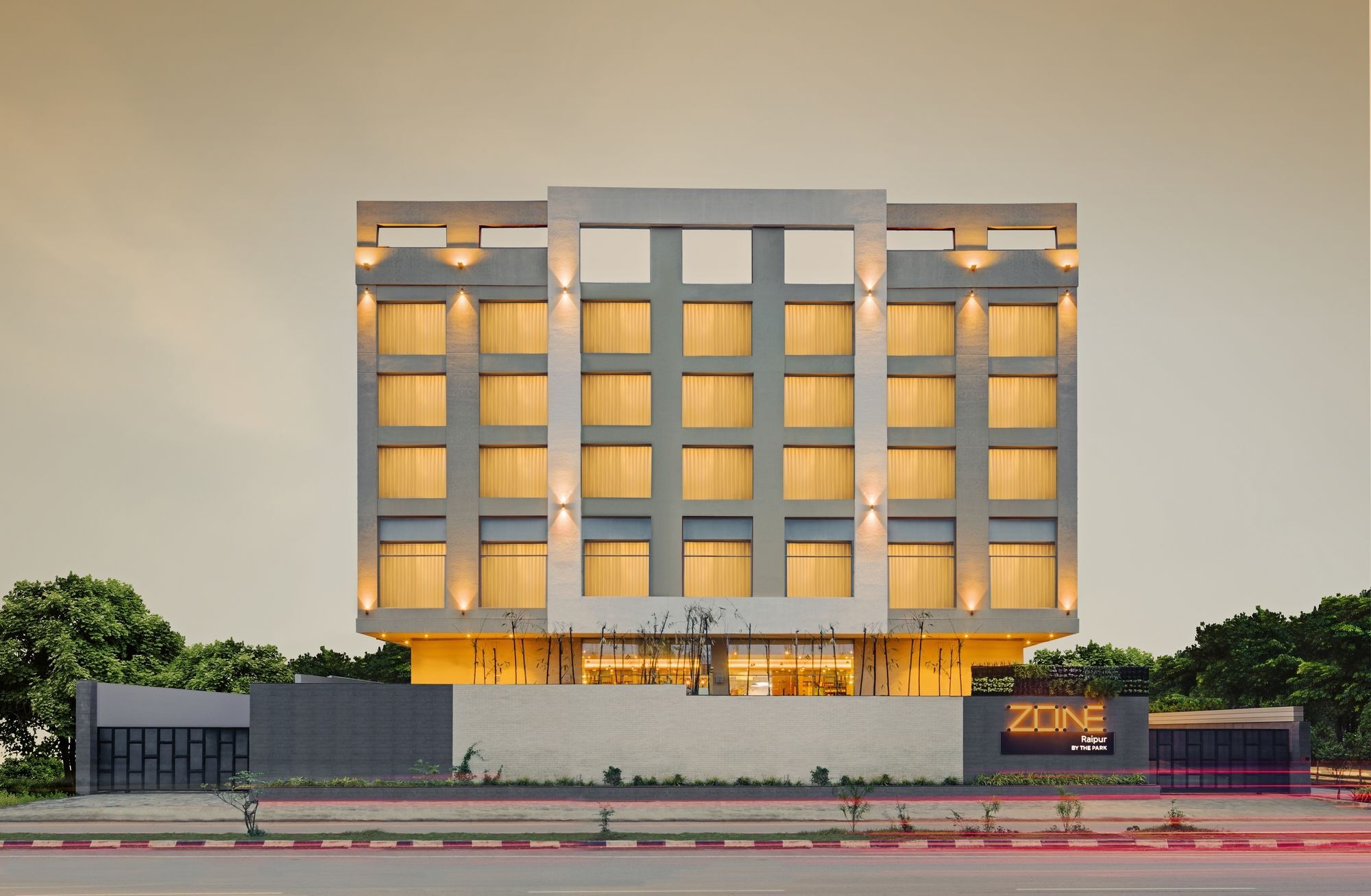 Hotel Zone By The Park Raipur Zewnętrze zdjęcie